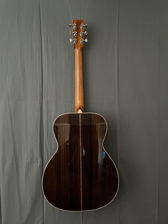 Sold out: Essential-R Serial-Nr. 2509002